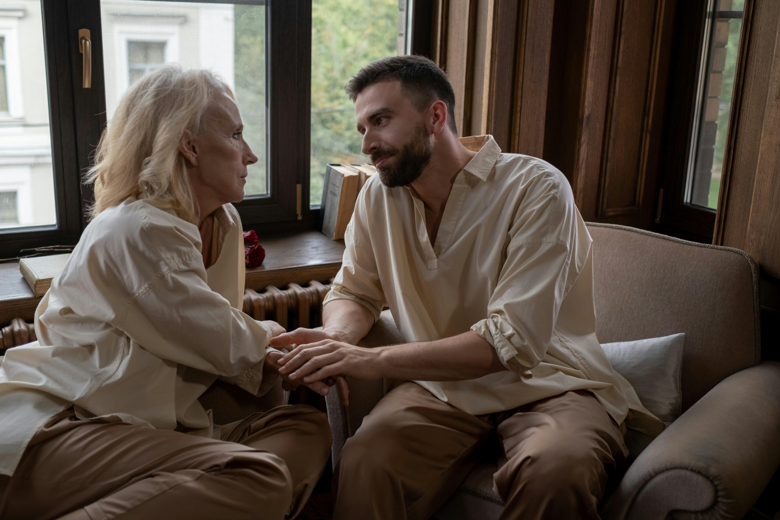 How to talk to an aging parent about needing help at home
